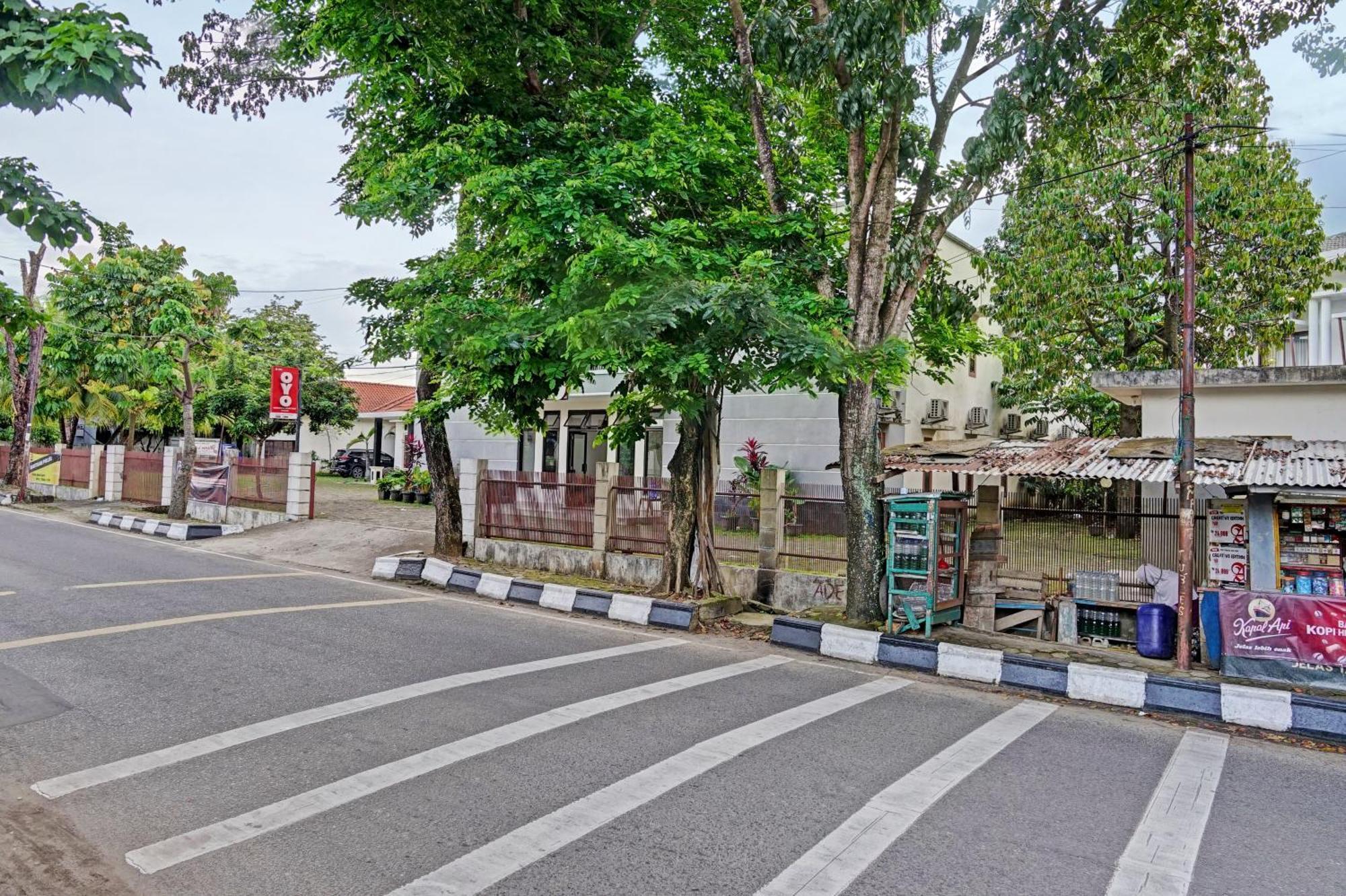 Hotel O Kambang Iwak Area Near Kambang Iwak Park Formerly Kerangga Palembang Exteriör bild