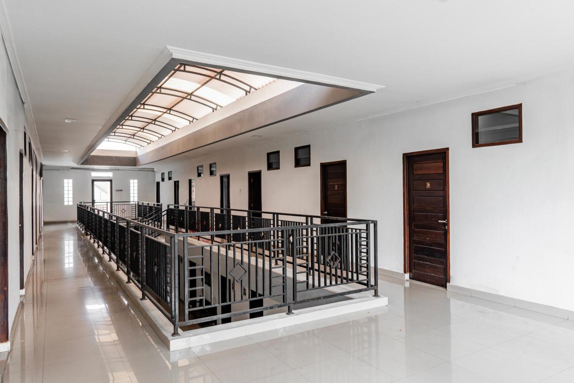 Hotel O Kambang Iwak Area Near Kambang Iwak Park Formerly Kerangga Palembang Exteriör bild